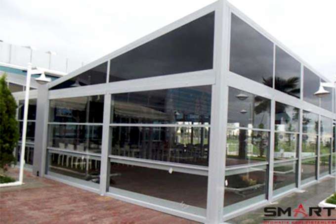 GİYOTİN CAM BALKON 